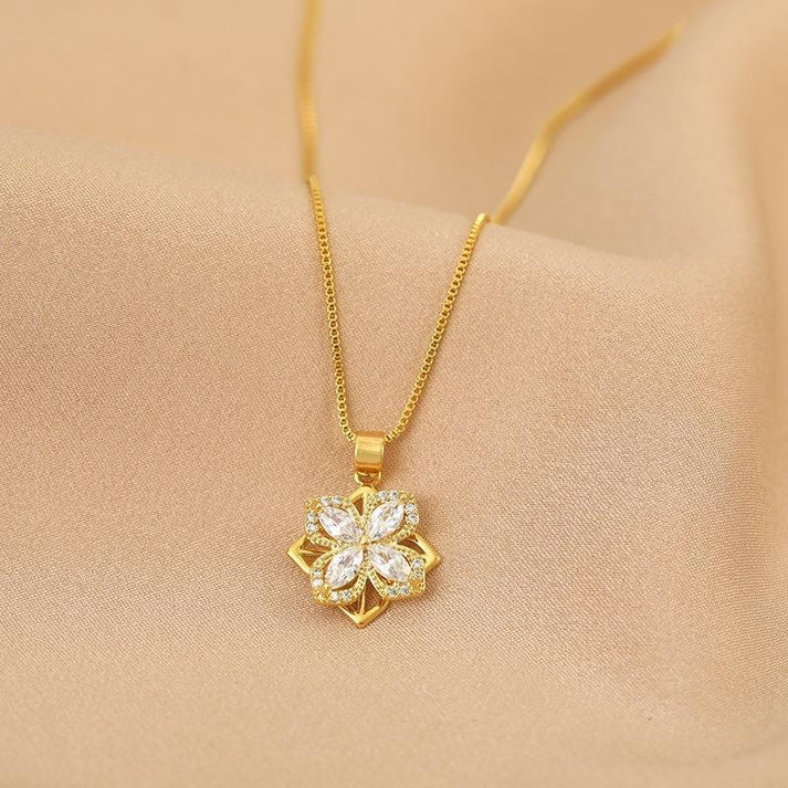 Four Leaf Flower Diamonds - Necklace