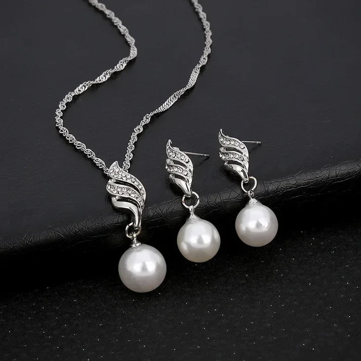 Classy Silver Pearl & Diamond - Jewelry Set