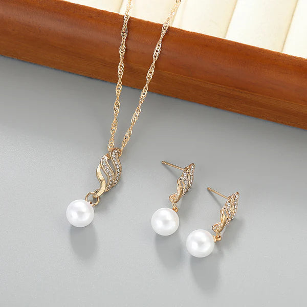 Classy Gold Pearl & Diamond - Jewelry Set
