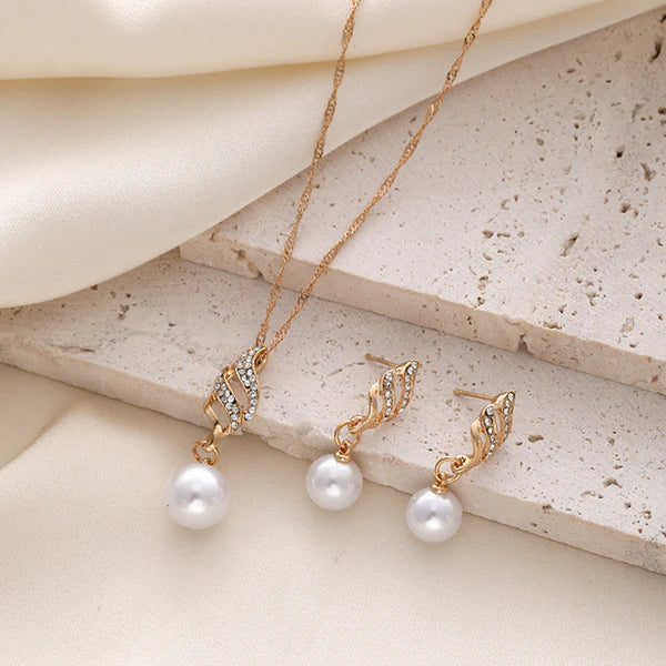Classy Gold Pearl & Diamond - Jewelry Set
